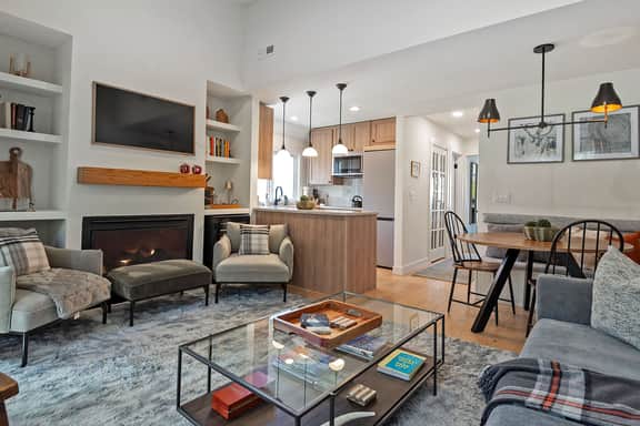 1123Woodside2Bed3Ba - Image 5