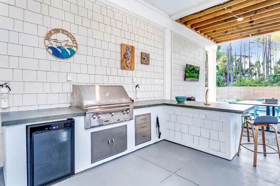 557 E Pine Ave - SGI - Image 3