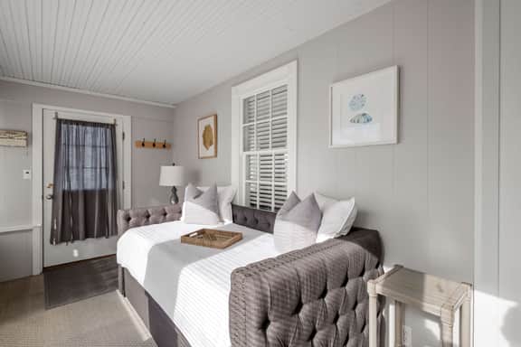 21A Portsmouth  Ave - Image 3