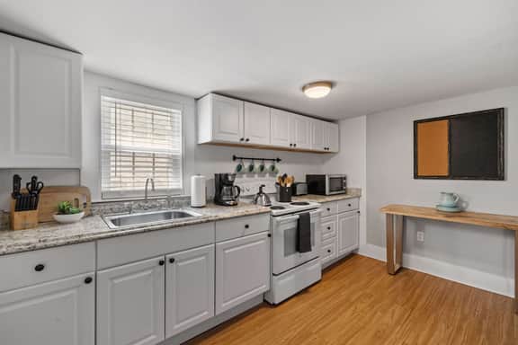 23B Portsmouth Ave - Image 2
