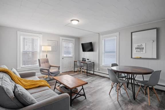 526 Hevey St #3 - Image 4