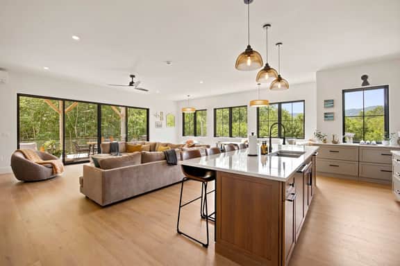 70 Greystone - Le Grand Maison - Image 5