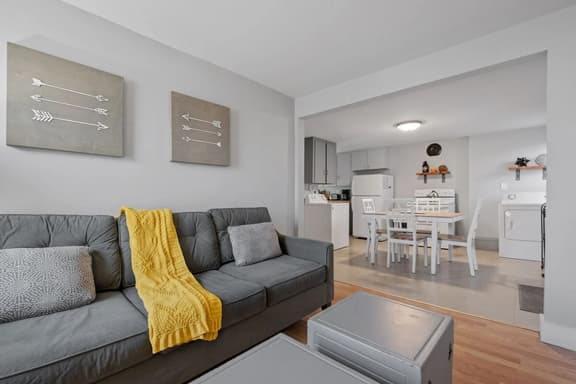 526 Hevey St #4 - Image 1