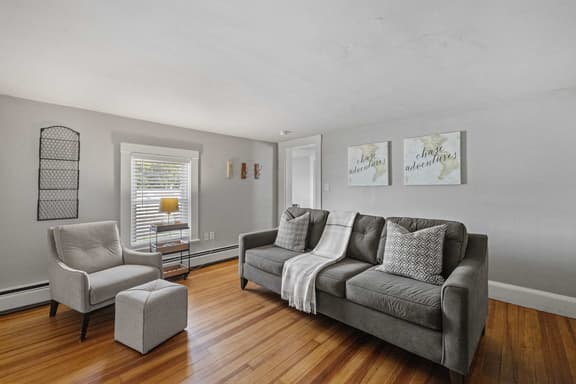 23B Portsmouth Ave - Image 1